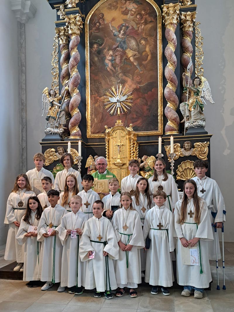 Ministranten-Abschied und Neuaufnahme